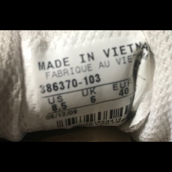 Women’s Nike Shoes - Size 8.5 - Picture 8 of 8